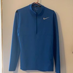 NWOT Nike golf half zip pullover.